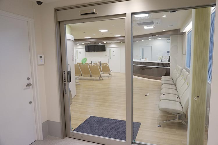 クリニック入り口